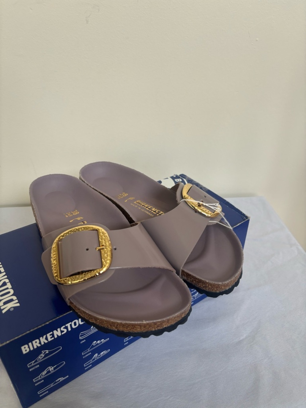 Birkenstock Madrid Hammered Big Buckle Sz 7 Eu 38 Narrow fit NWB Womens sandals - Picture 3 of 9